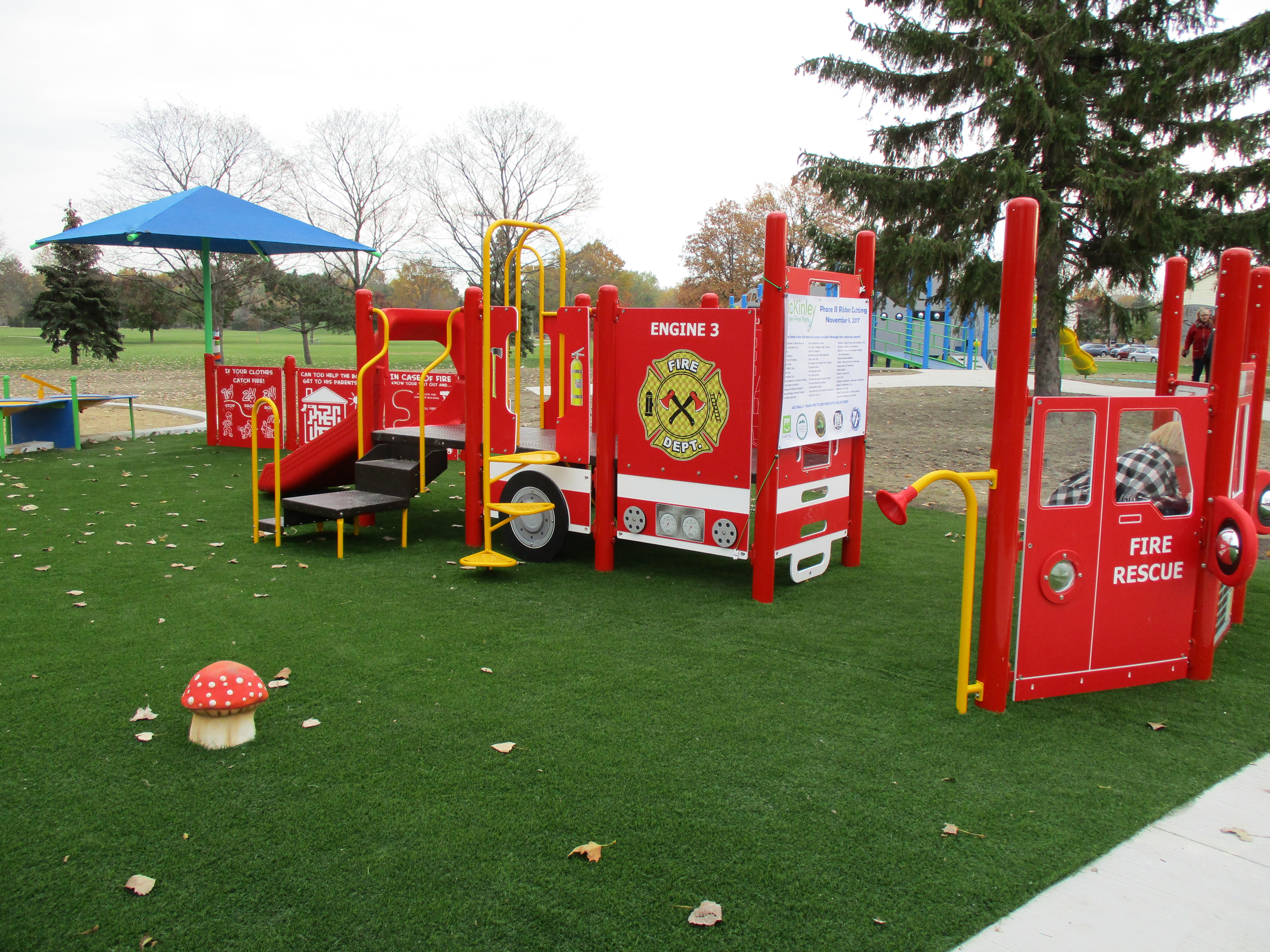 The “Fraser Fire Truck” will be a sure-fire hit with park visitors, and the city’s Paid-on-Call Firefighters are especially proud of the “truck.” They led the way with fundraising efforts for the truck and also helped to construct the playscape.